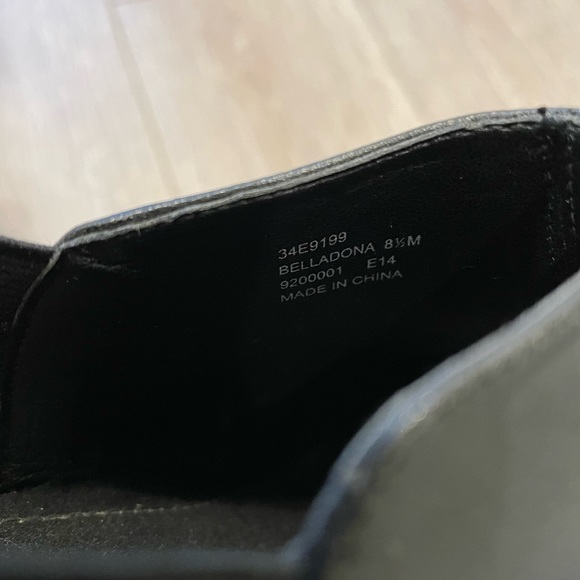 Size 8.5 Calvin Klein heeled ankle booties - Picture 2 of 8